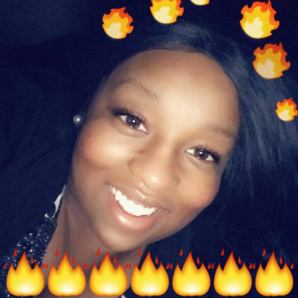 Meet your Posher, Danielle